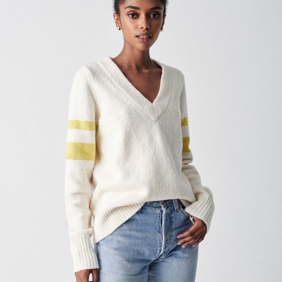 Faherty Varsity V-Neck Sweater in Cream size Small - Picture 2 of 11